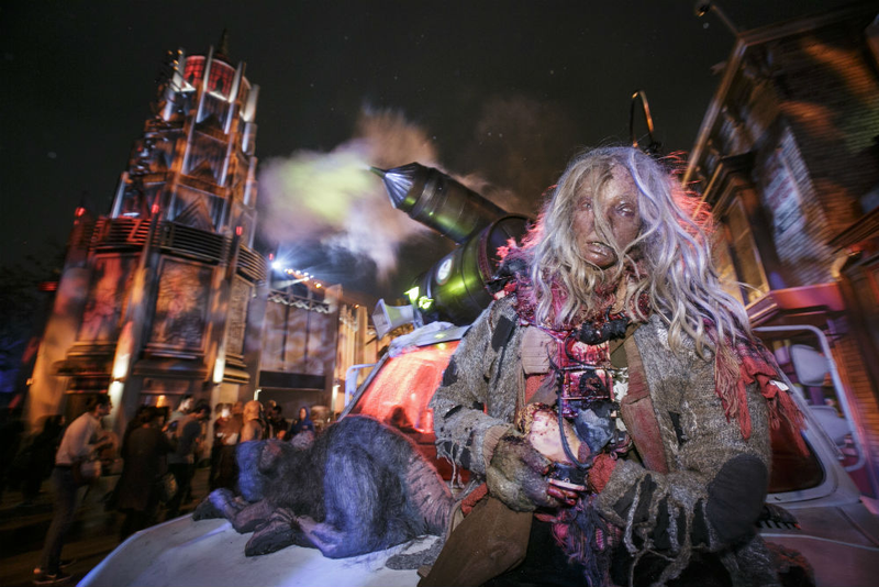 Illustration for article titled Universal's Halloween Horror Nights Is So Much Freaking Fun It's Scary